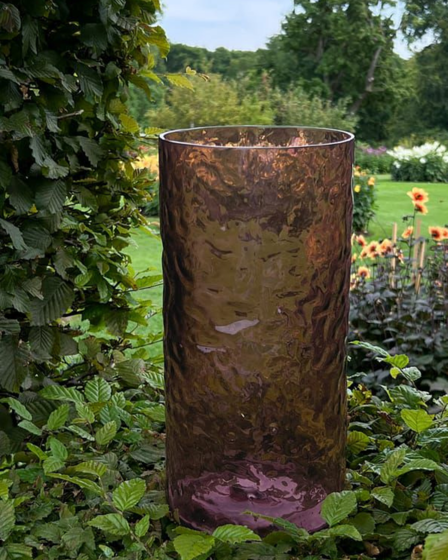 NA-KD hammered glass vase