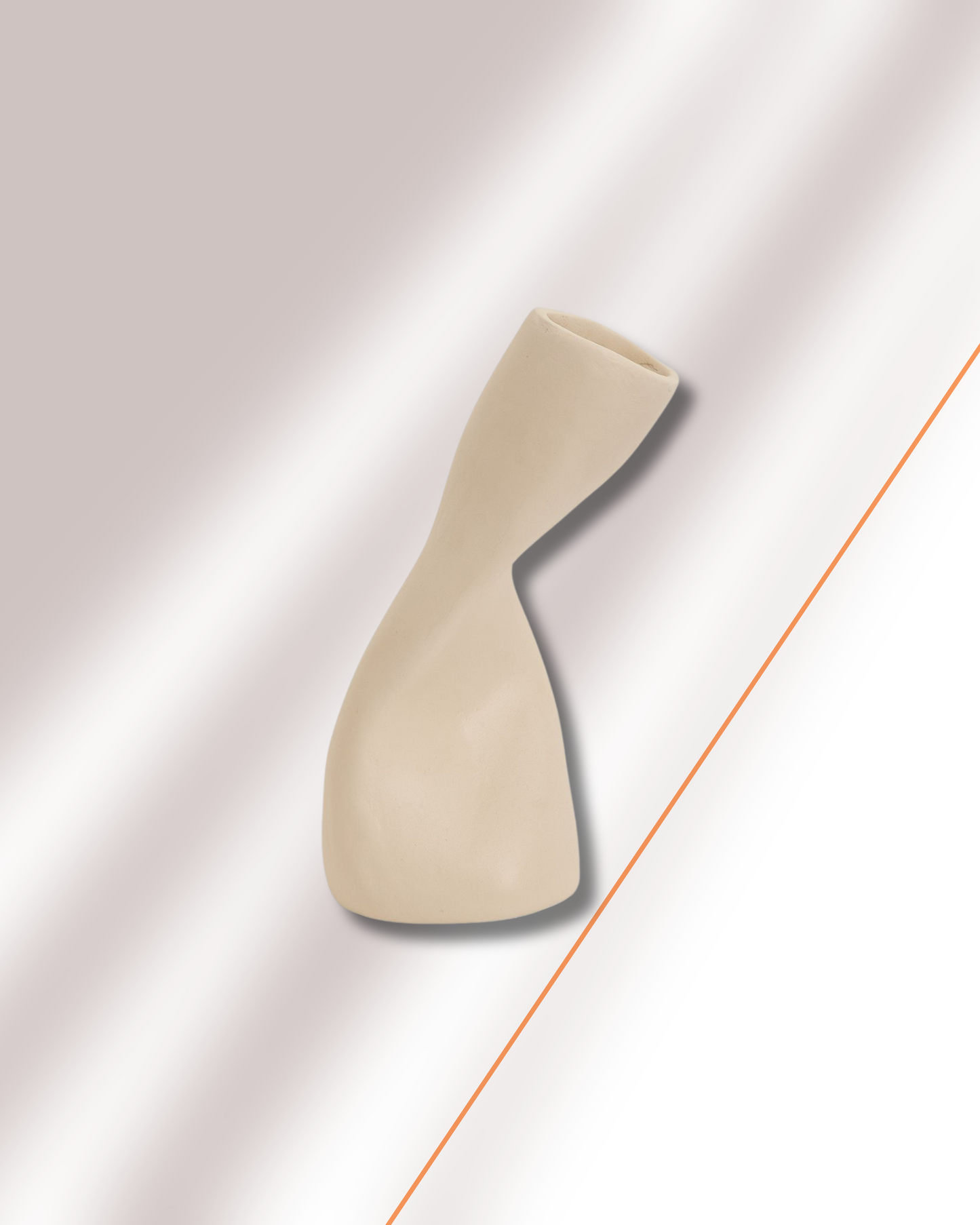 NA-KD offwhite tilted vase
